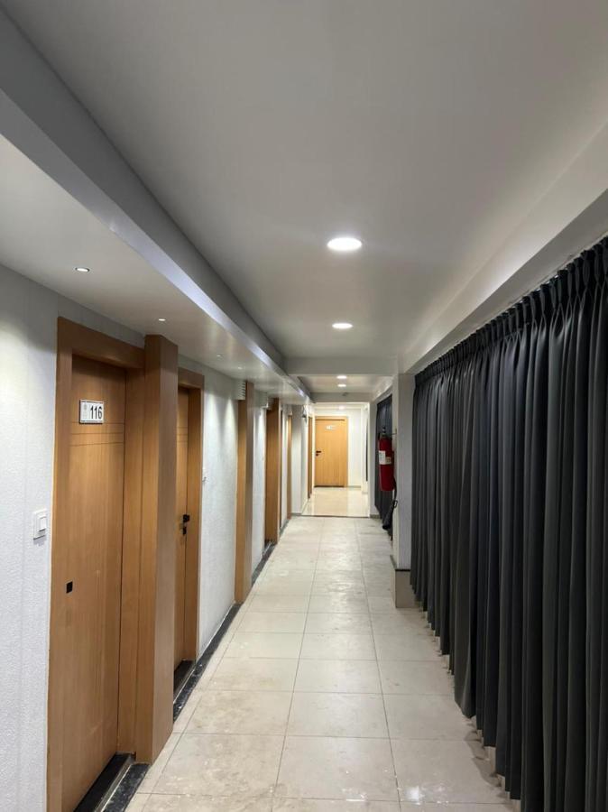 Hotel Cozzy Palace Surat Dış mekan fotoğraf