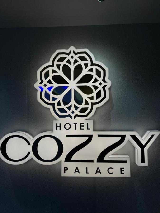 Hotel Cozzy Palace Surat Dış mekan fotoğraf